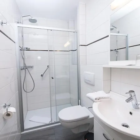 Boutique-hotel Zur Alten Post - Stammhaus 부숨
