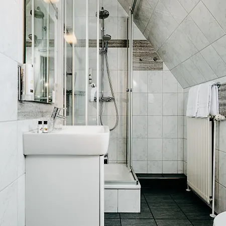 Boutique-hotel Zur Alten Post - Stammhaus 부숨